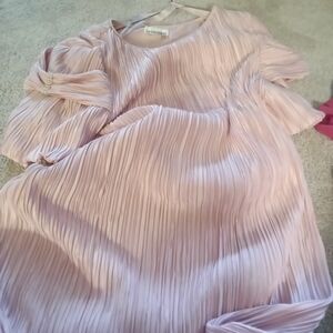 Chic Pink Dress with Pleats